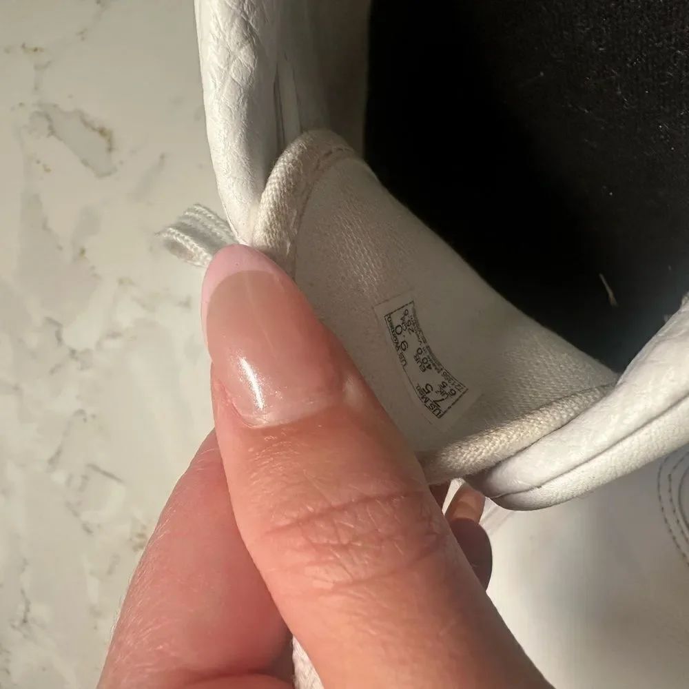 Men’s White Vans - Picture 5 of 8